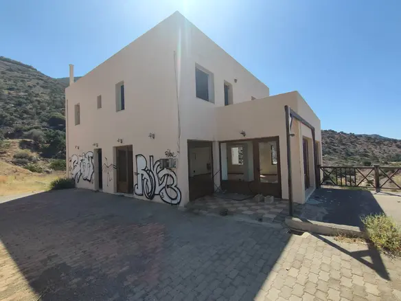 Detached House In Mallia, Greece (357 M²)