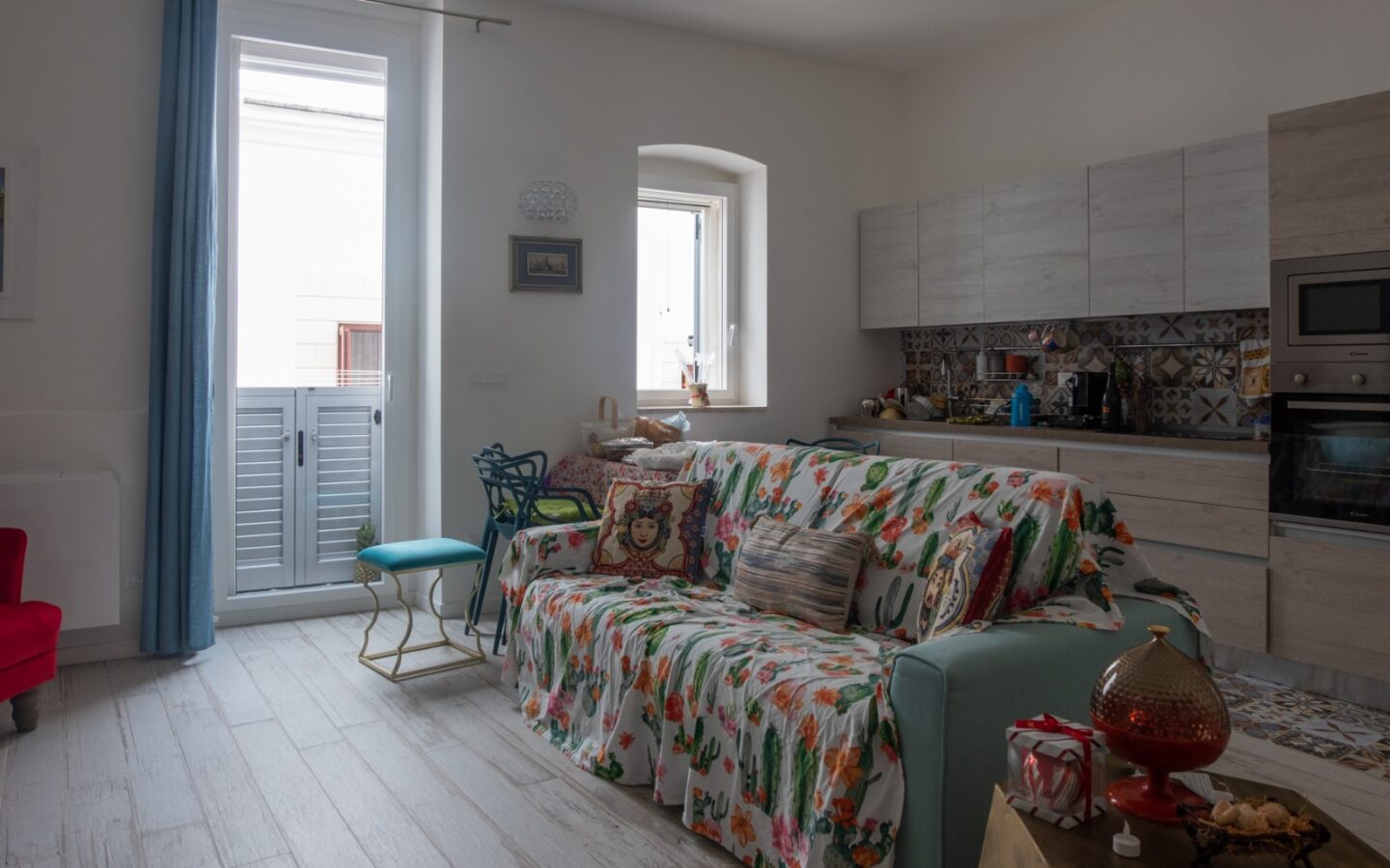 Historic Apartment In Monopoli City Center With Amenities