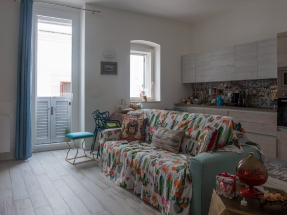 Historic Apartment In Monopoli City Center With Amenities