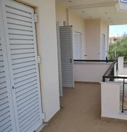 3-bedroom Maisonette In Saronikos, Greece (168 M²)