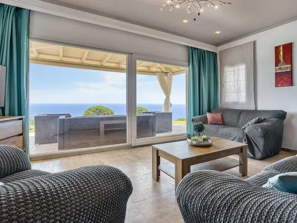 3-bedroom Villa In Corfu, Greece (181 M²)