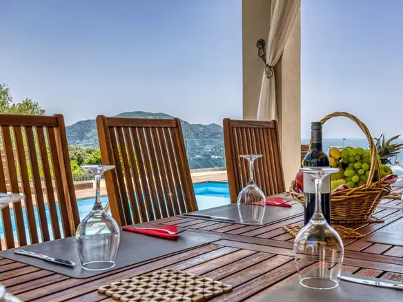 3-bedroom Villa In Corfu, Greece (181 M²)