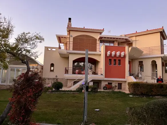 4-bedroom Villa In Anthidonos, Greece (585 M²)