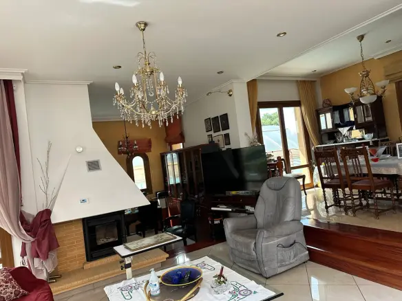 4-bedroom Villa In Anthidonos, Greece (585 M²)