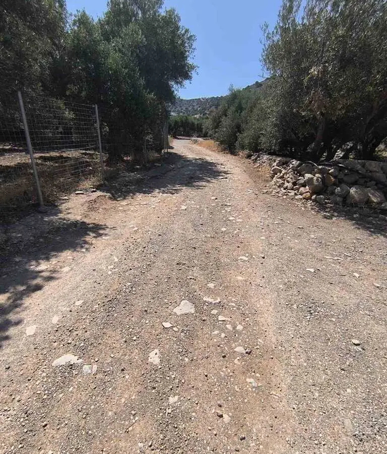 Land Parcel 2049 M² Located In Crete