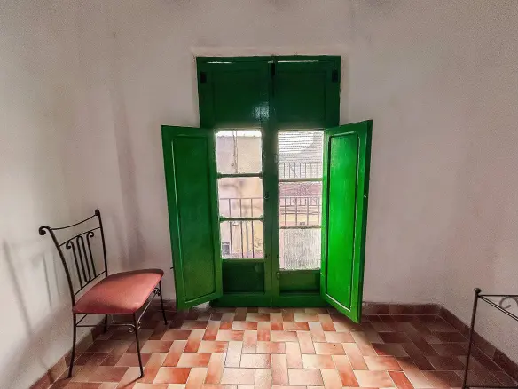 4-bedroom Townhouse In Onil, Spain (160 M²)