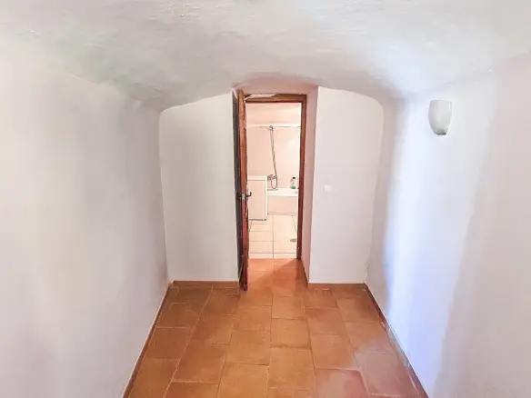 4-bedroom Cave House In Casas Del Señor, Spain (250 M²)