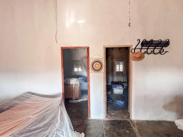 2-bedroom Country House In Elda, Spain (180 M²)