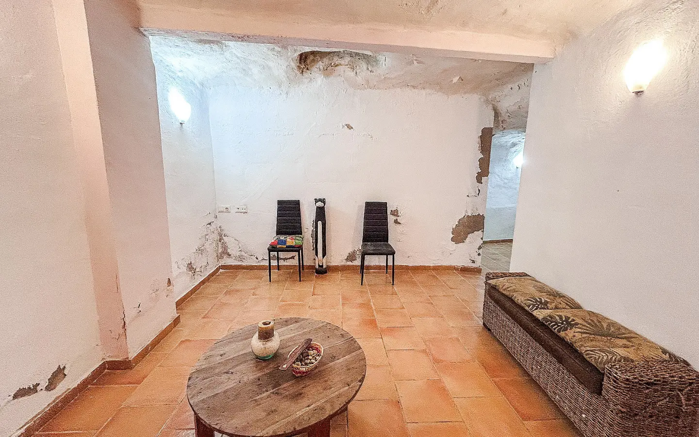 4-bedroom Cave House In Casas Del Señor, Spain (250 M²)