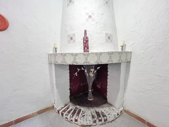 4-bedroom Townhouse In Onil, Spain (160 M²)