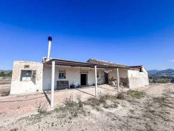 2-bedroom Country House In Elda, Spain (180 M²)
