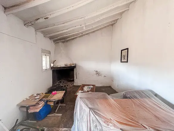 2-bedroom Country House In Elda, Spain (180 M²)
