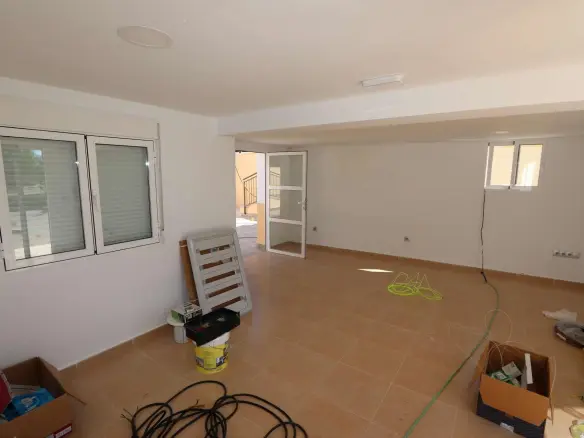 11-bedroom Commercial In Fortuna, Spain (500 M²)