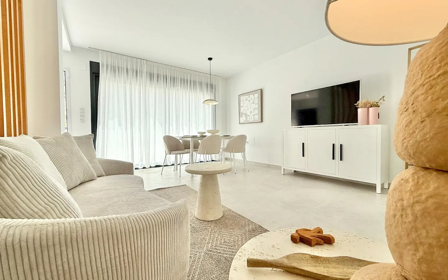 3-bedroom Detached Villa In Cox, Spain (81 M²)