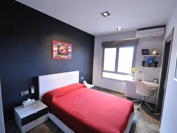 5-bedroom Detached Villa In Yecla, Spain (332 M²)