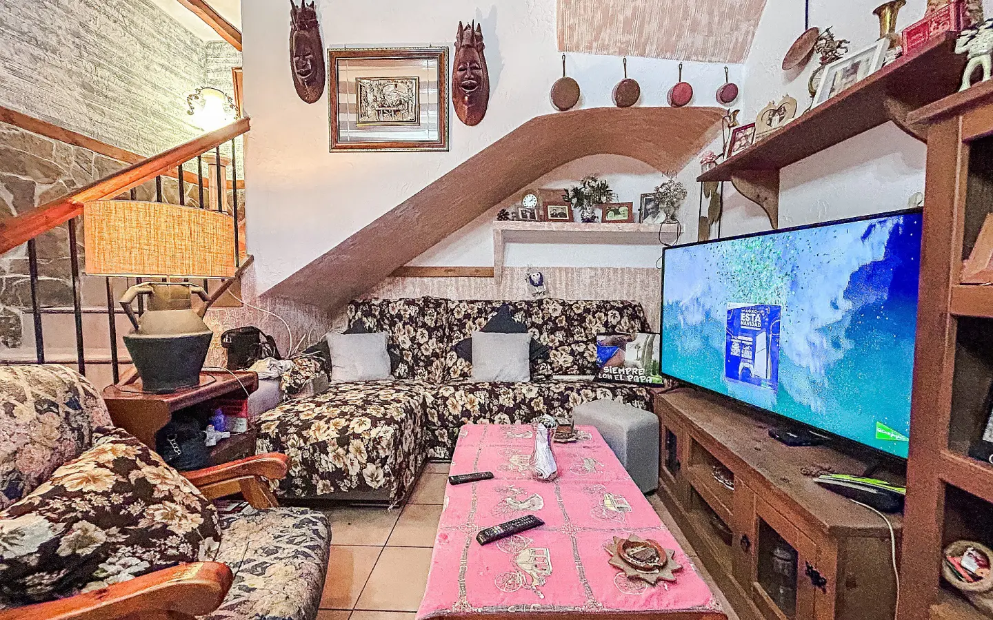 9-bedroom Semi In Sax, Spain (278 M²)