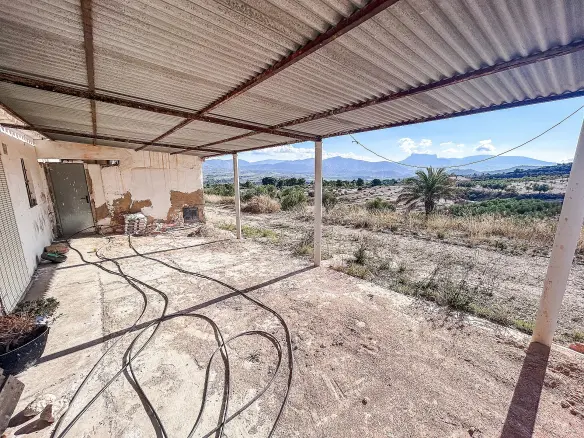 2-bedroom Country House In Elda, Spain (180 M²)