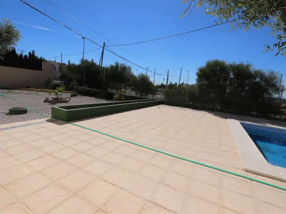 11-bedroom Commercial In Fortuna, Spain (500 M²)