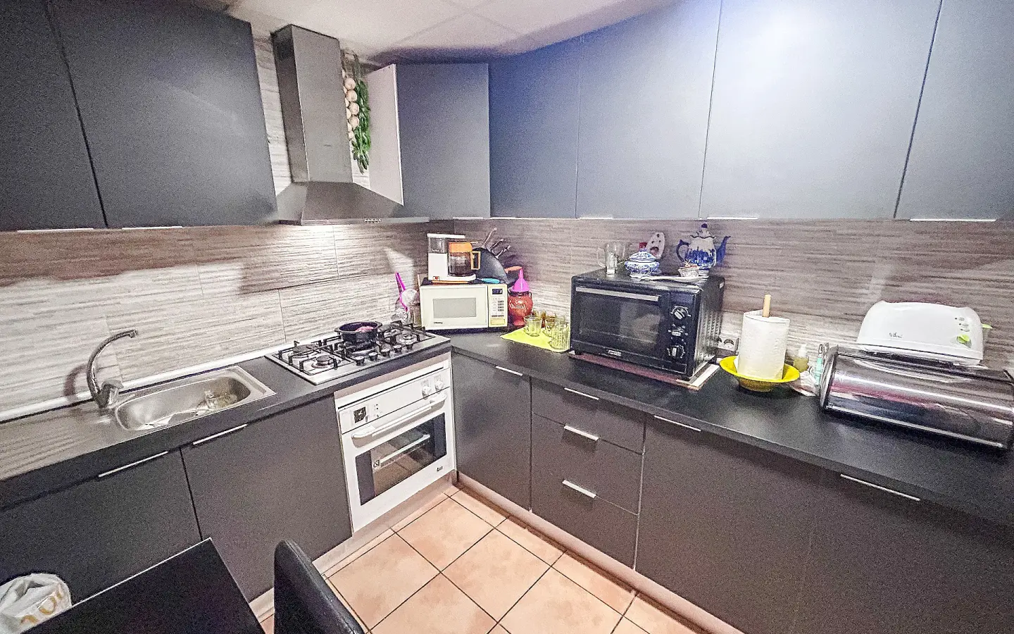 9-bedroom Semi In Sax, Spain (278 M²)