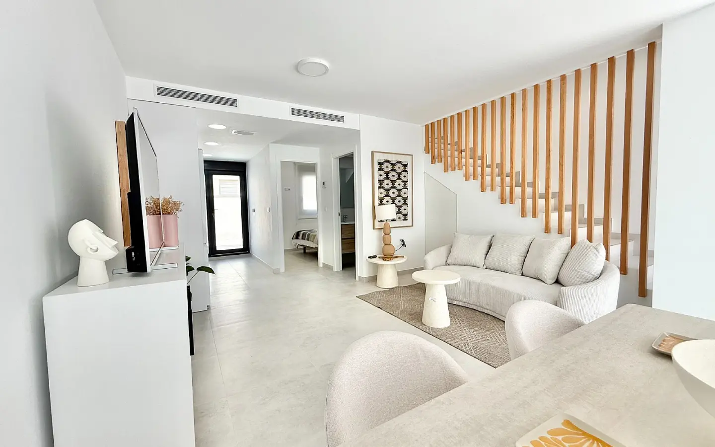 3-bedroom Detached Villa In Cox, Spain (81 M²)