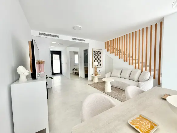 3-bedroom Detached Villa In Cox, Spain (81 M²)