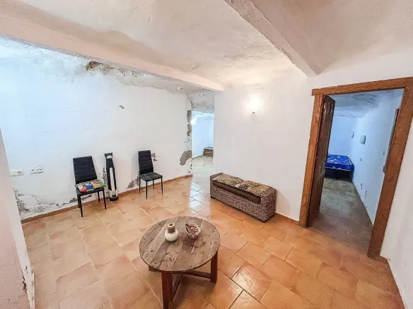 4-bedroom Cave House In Casas Del Señor, Spain (250 M²)