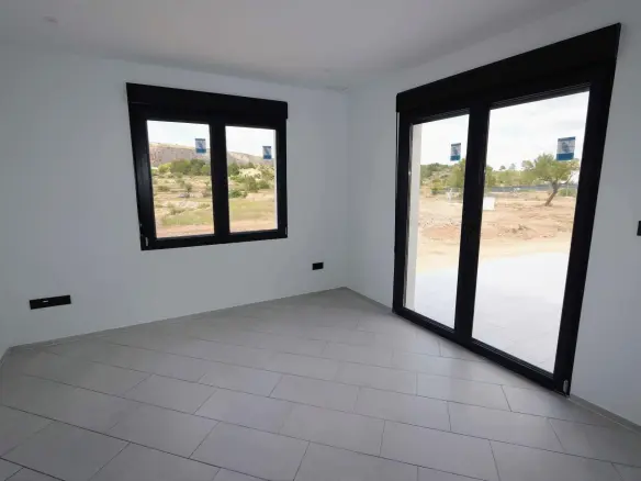 4-bedroom Detached Villa In Aspe, Spain (155 M²)