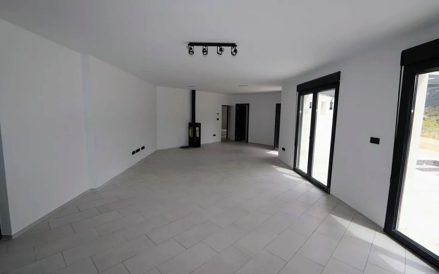 4-bedroom Detached Villa In Aspe, Spain (155 M²)
