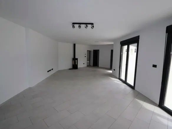 4-bedroom Detached Villa In Aspe, Spain (155 M²)
