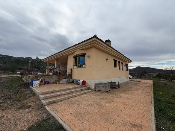 2-bedroom Country House In Yecla, Spain (188 M²)