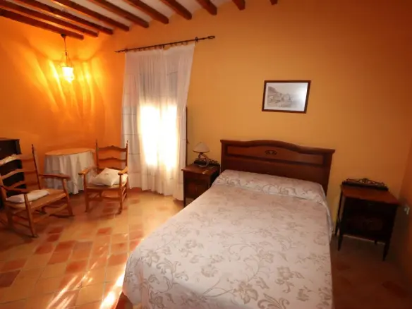 10-bedroom Commercial In Pinoso, Spain (700 M²)