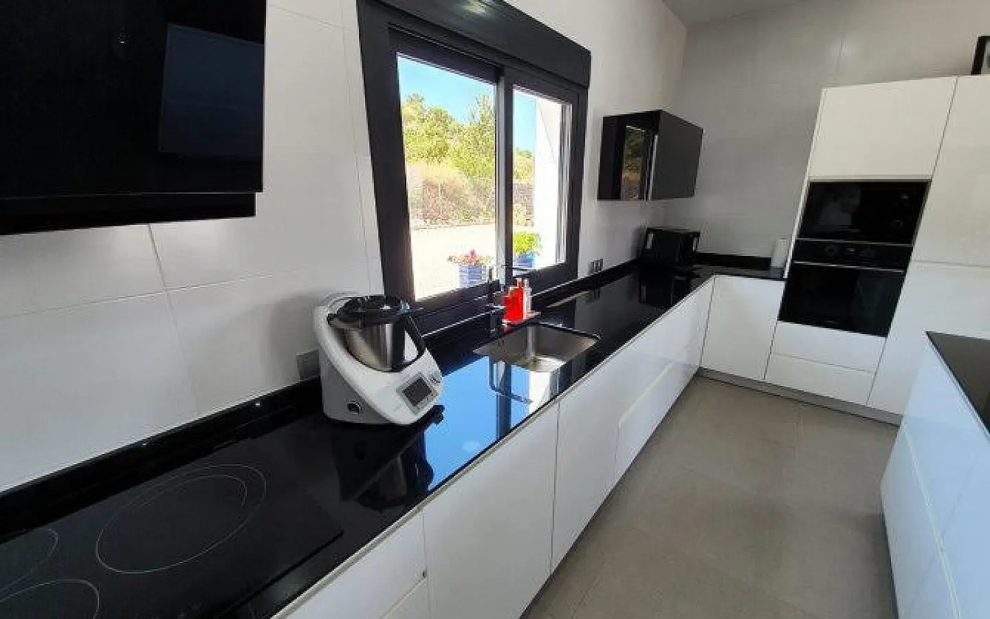 3-bedroom Detached Villa In Macisvenda, Spain (200 M²)