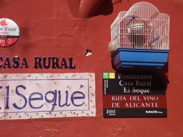 10-bedroom Commercial In Pinoso, Spain (700 M²)