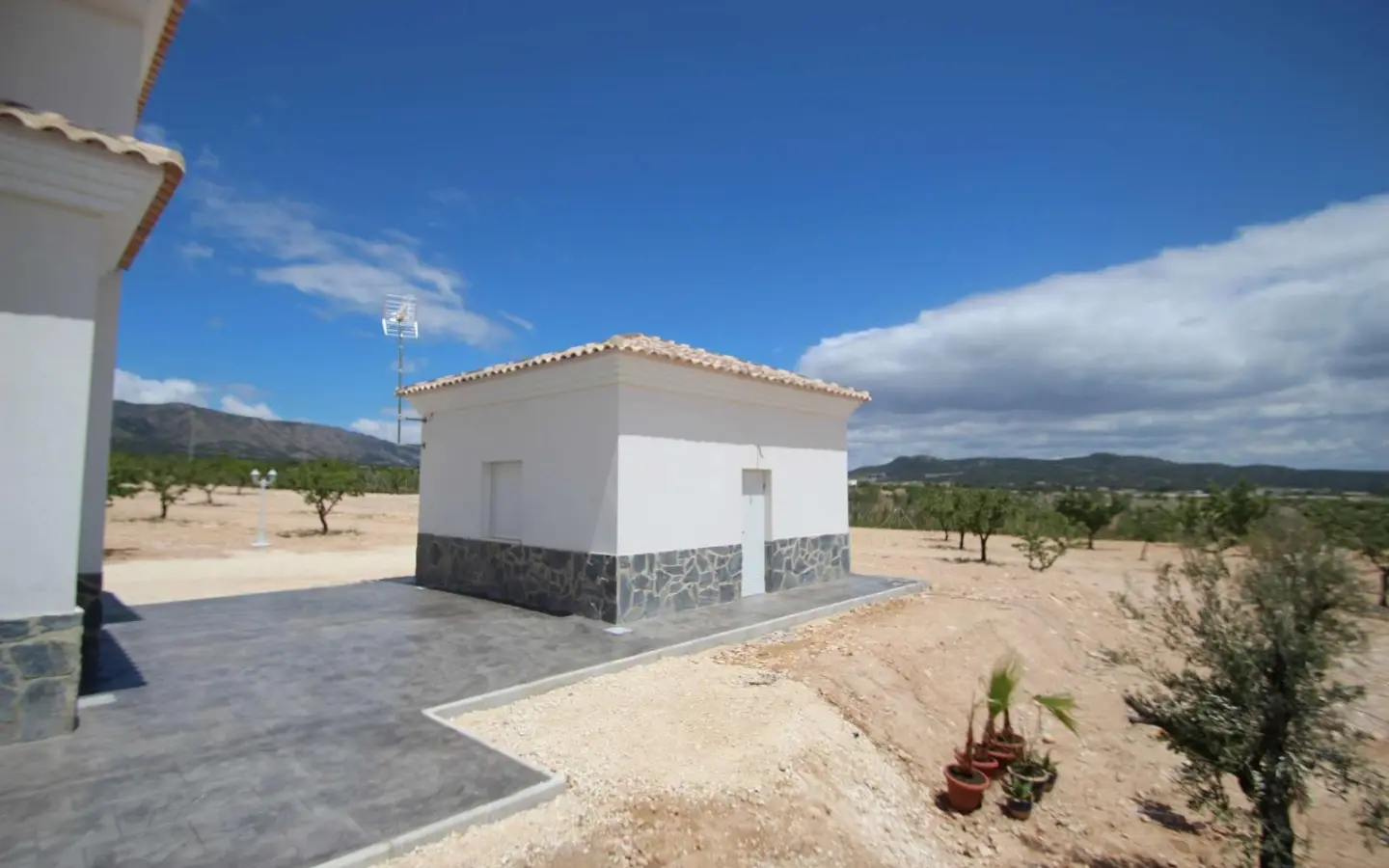 4-bedroom Detached Villa In Pinoso, Spain (150 M²)