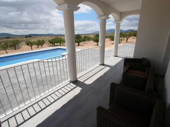 4-bedroom Detached Villa In Pinoso, Spain (150 M²)