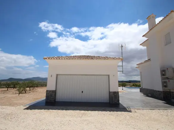 4-bedroom Detached Villa In Pinoso, Spain (150 M²)