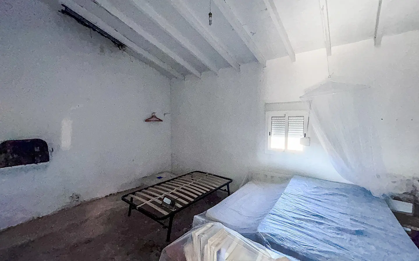 2-bedroom Country House In Elda, Spain (180 M²)