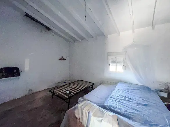 2-bedroom Country House In Elda, Spain (180 M²)