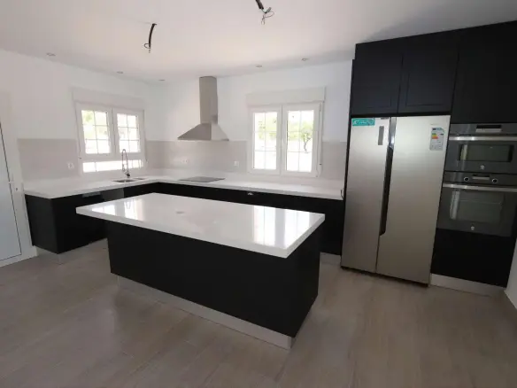 4-bedroom Detached Villa In Pinoso, Spain (245 M²)