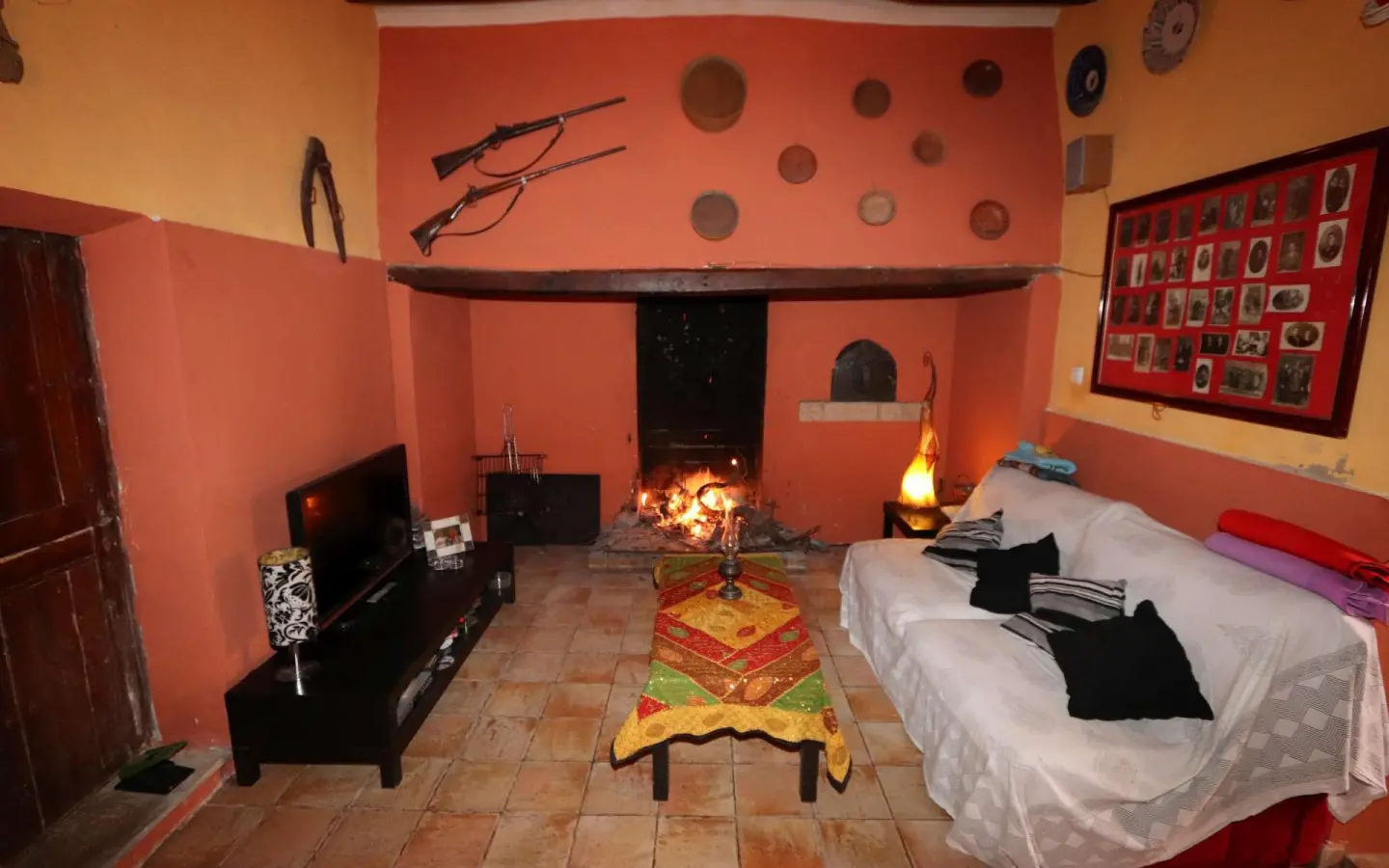 10-bedroom Commercial In Pinoso, Spain (700 M²)