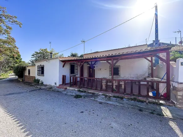 4-bedroom Cave House In Casas Del Señor, Spain (250 M²)
