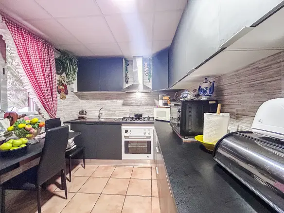9-bedroom Semi In Sax, Spain (278 M²)
