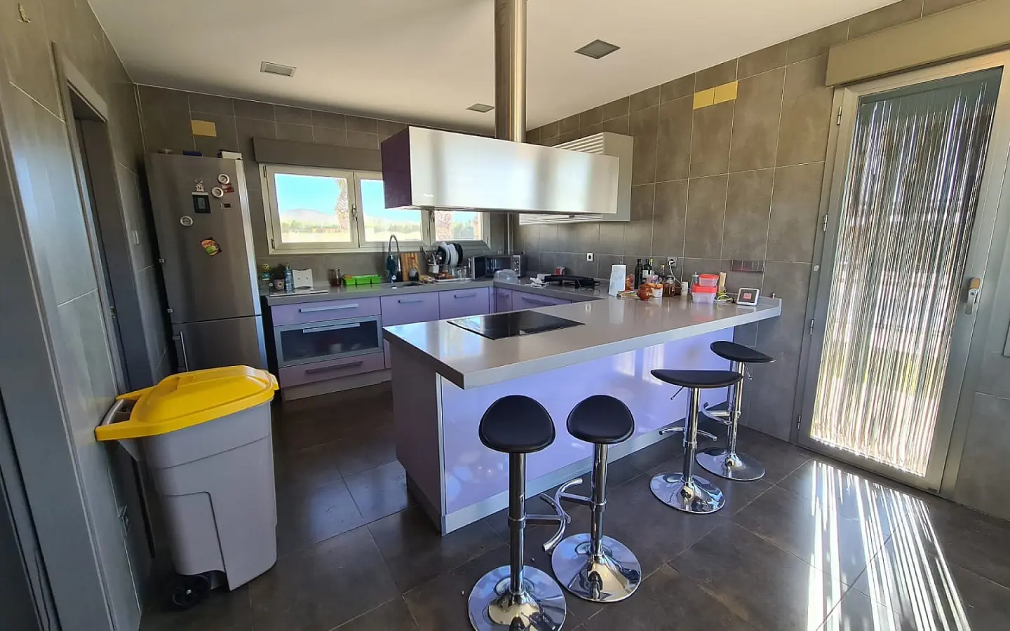 5-bedroom Detached Villa In Yecla, Spain (332 M²)