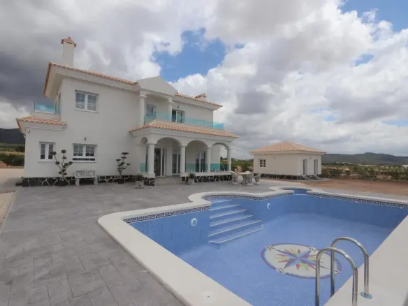 4-bedroom Detached Villa In Pinoso, Spain (180 M²)