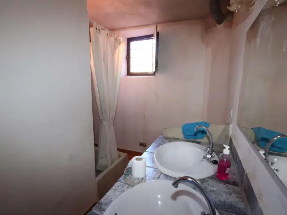 10-bedroom Commercial In Pinoso, Spain (700 M²)