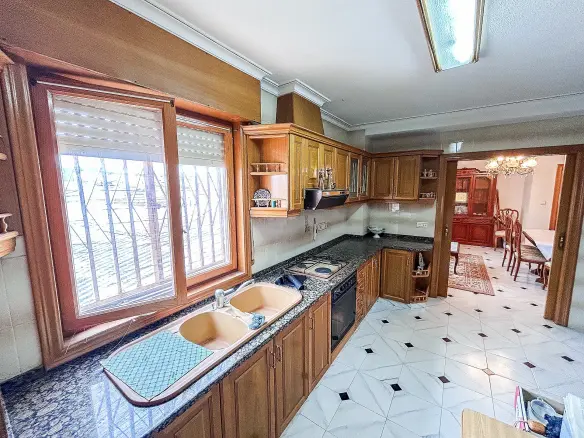 6-bedroom Restoration Project In Monovar, Spain (250 M²)