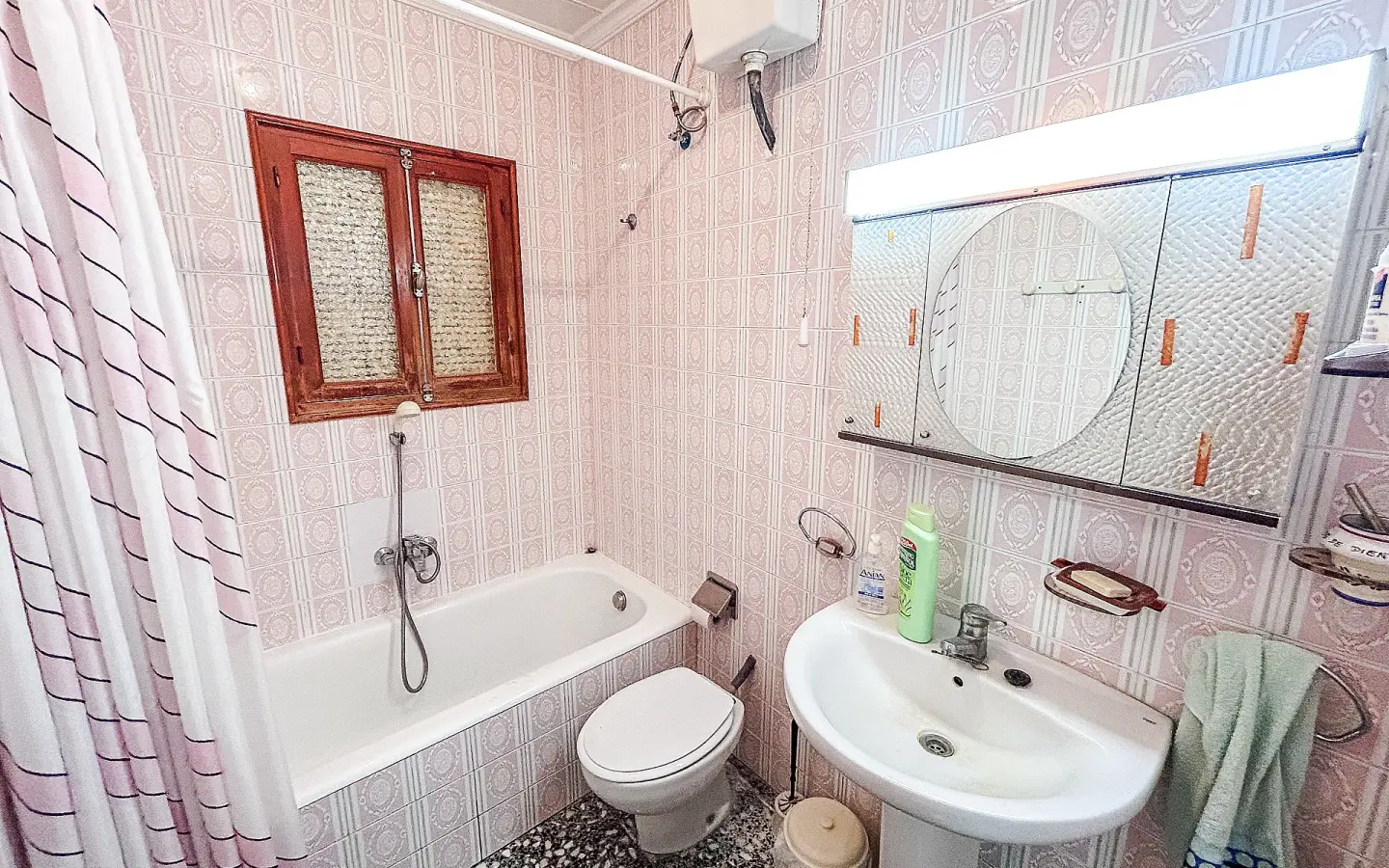 6-bedroom Restoration Project In Monovar, Spain (250 M²)