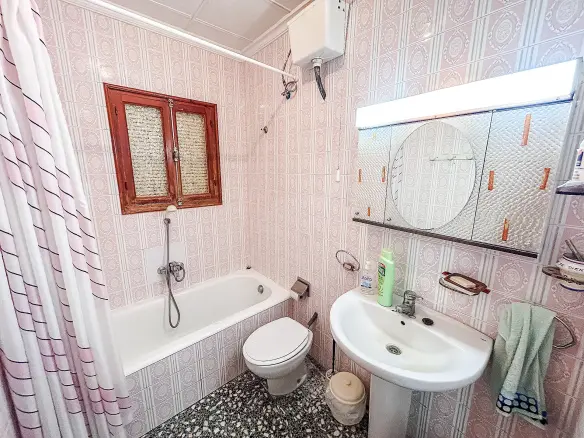 6-bedroom Restoration Project In Monovar, Spain (250 M²)