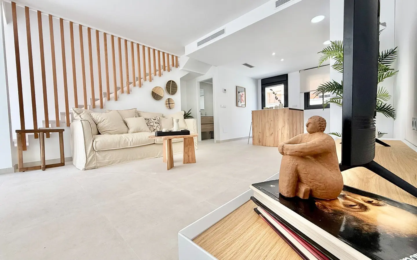 3-bedroom Detached Villa In Cox, Spain (81 M²)