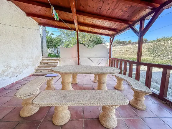 4-bedroom Cave House In Casas Del Señor, Spain (250 M²)